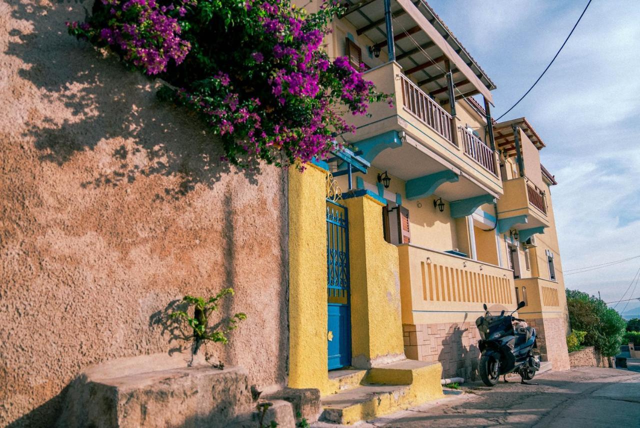 Apartamento Beautiful House In Aegina Exterior foto